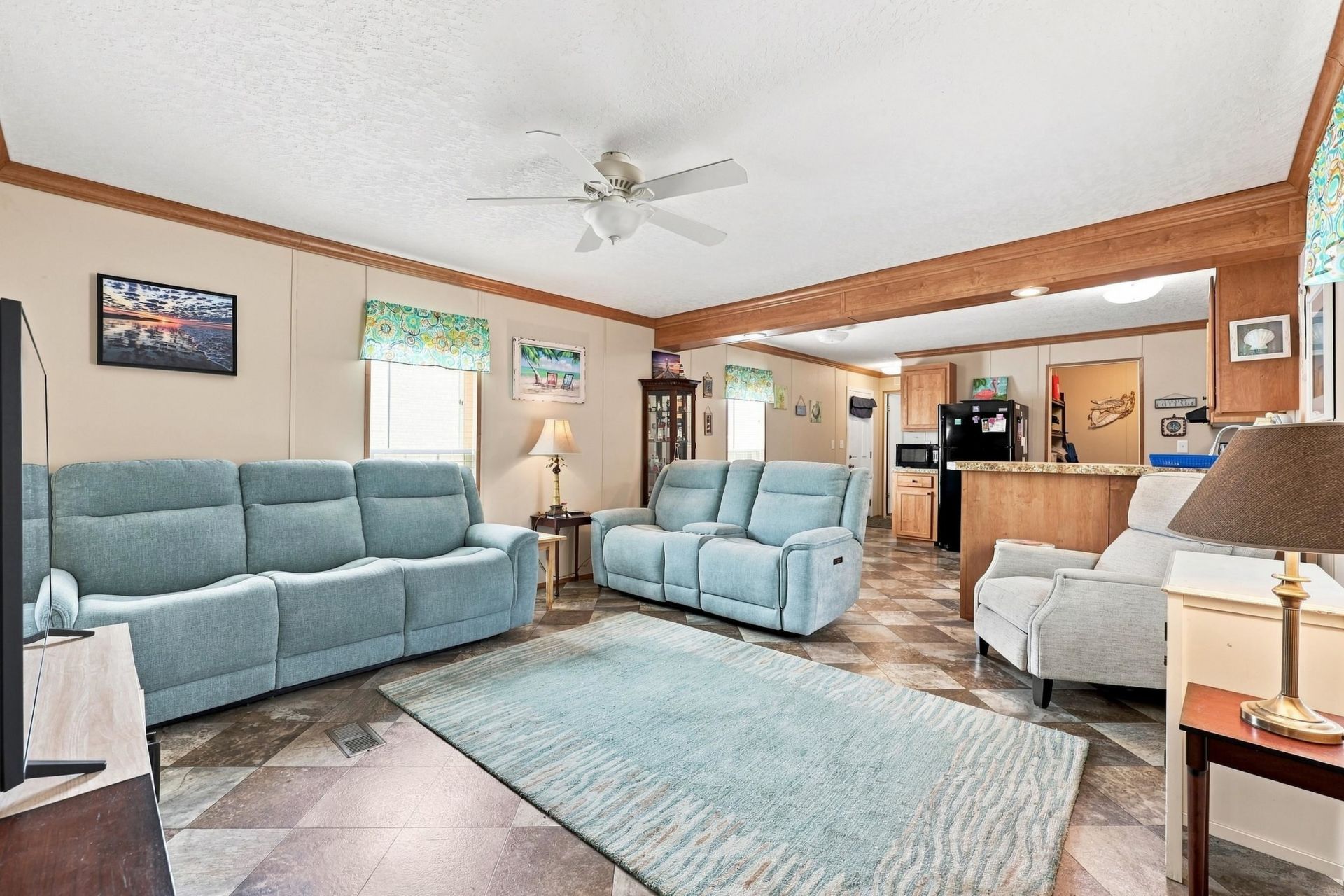 818 Wayne St.  Photo 5