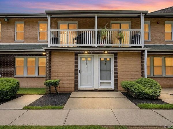 194 Artist Lake Drive, Unit 194, Middle Island, NY 11953