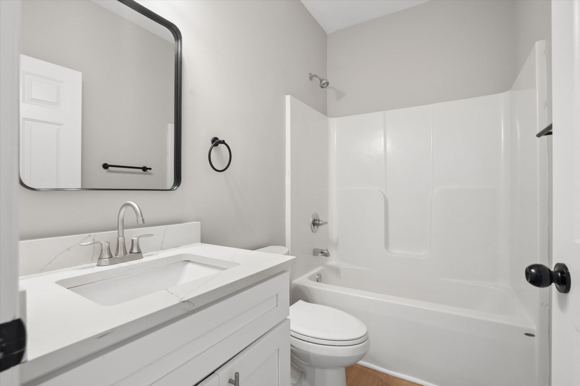 2028 Arbutus Avenue Photo 24
