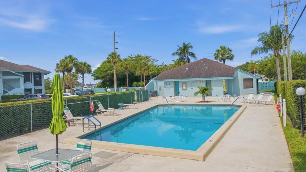 950 S Kanner Highway, Unit D5, Stuart, FL 34994 Photo