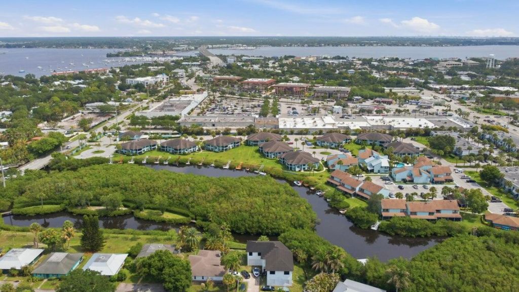 950 S Kanner Highway, Unit D5, Stuart, FL 34994 Photo