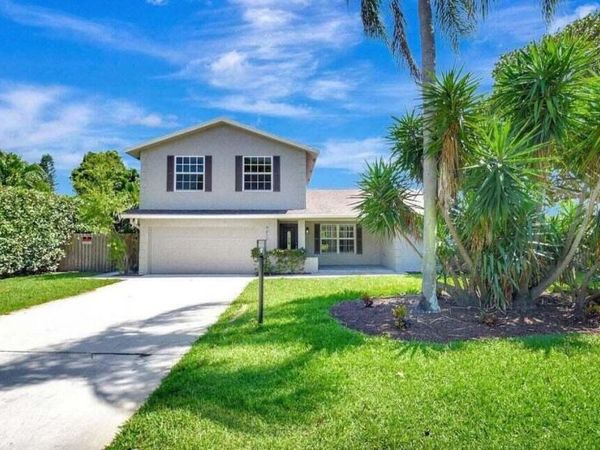 4610 Pine Tree Drive, Delray Beach, FL 33445