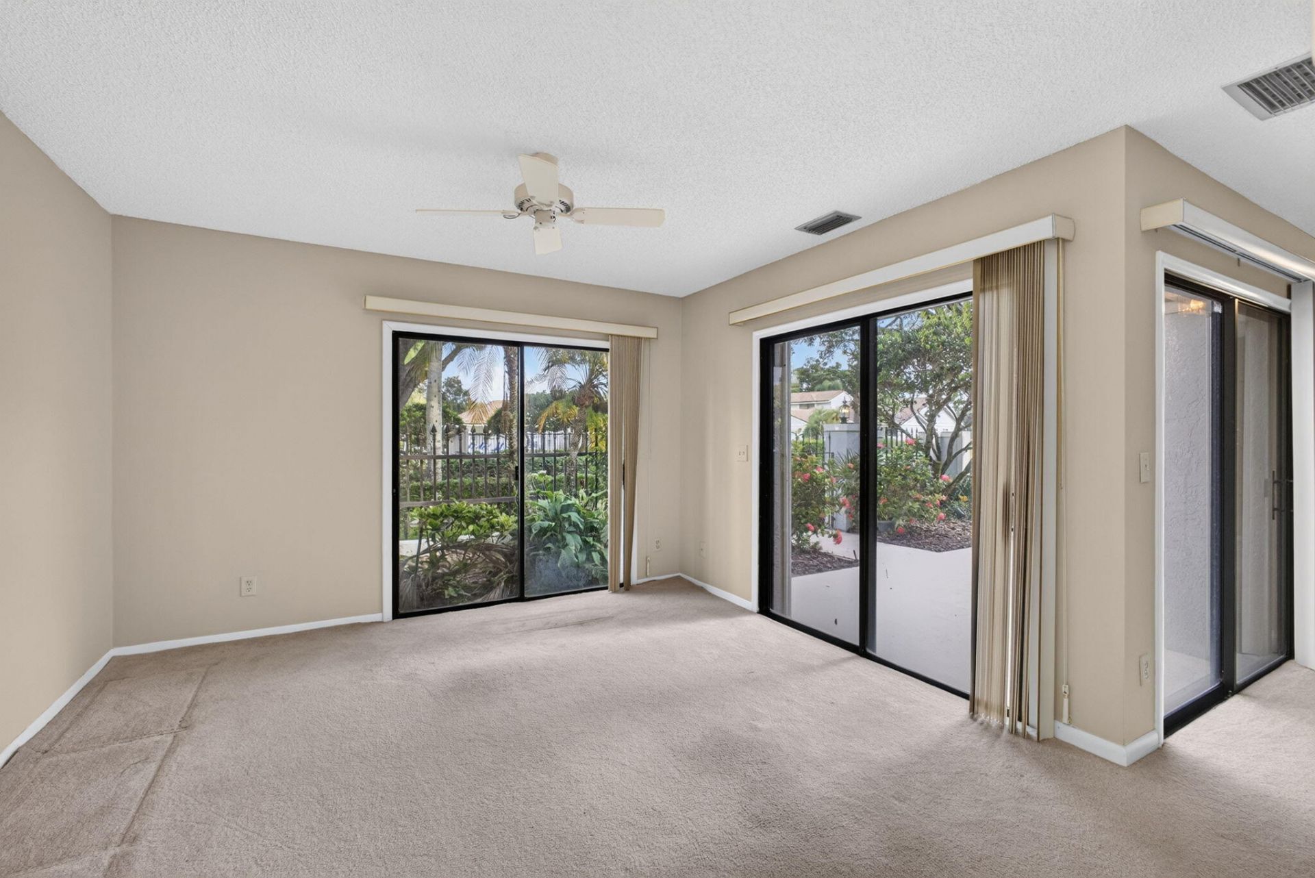 350 Prestwick Circle, Unit 2, Palm Beach Gardens, FL 33418 Photo