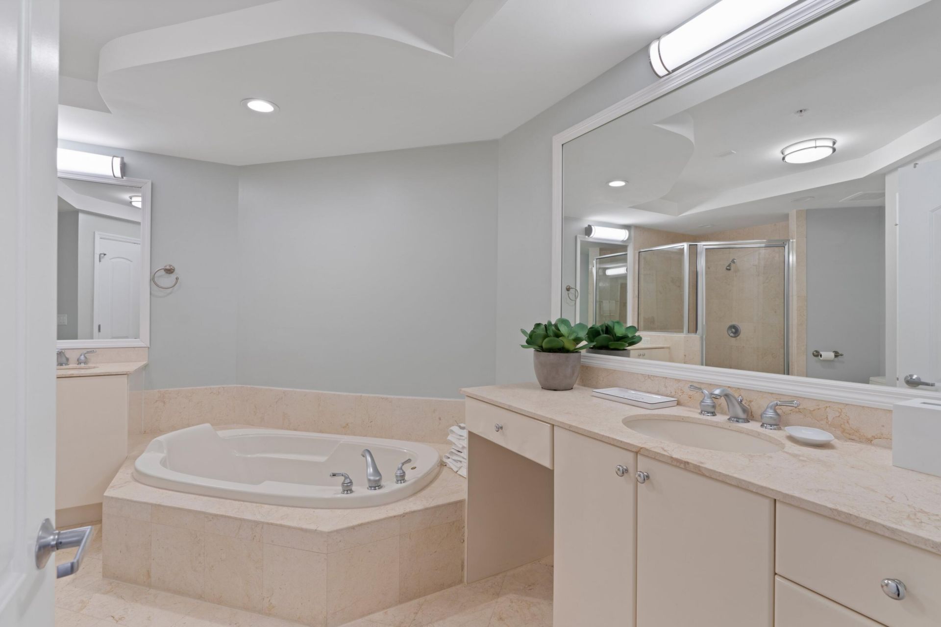 801 S Olive Avenue, Unit 1111, West Palm Beach, FL 33401 Photo