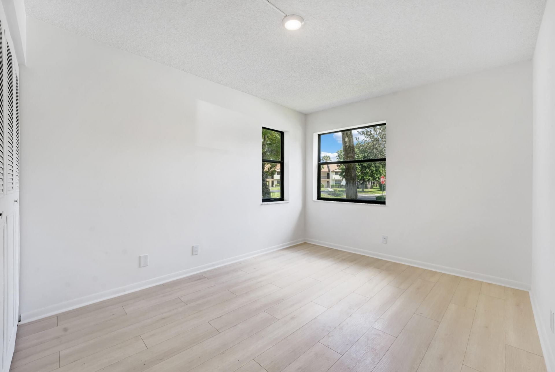 3359 Lucerne Park Drive, Greenacres, FL 33467 Photo