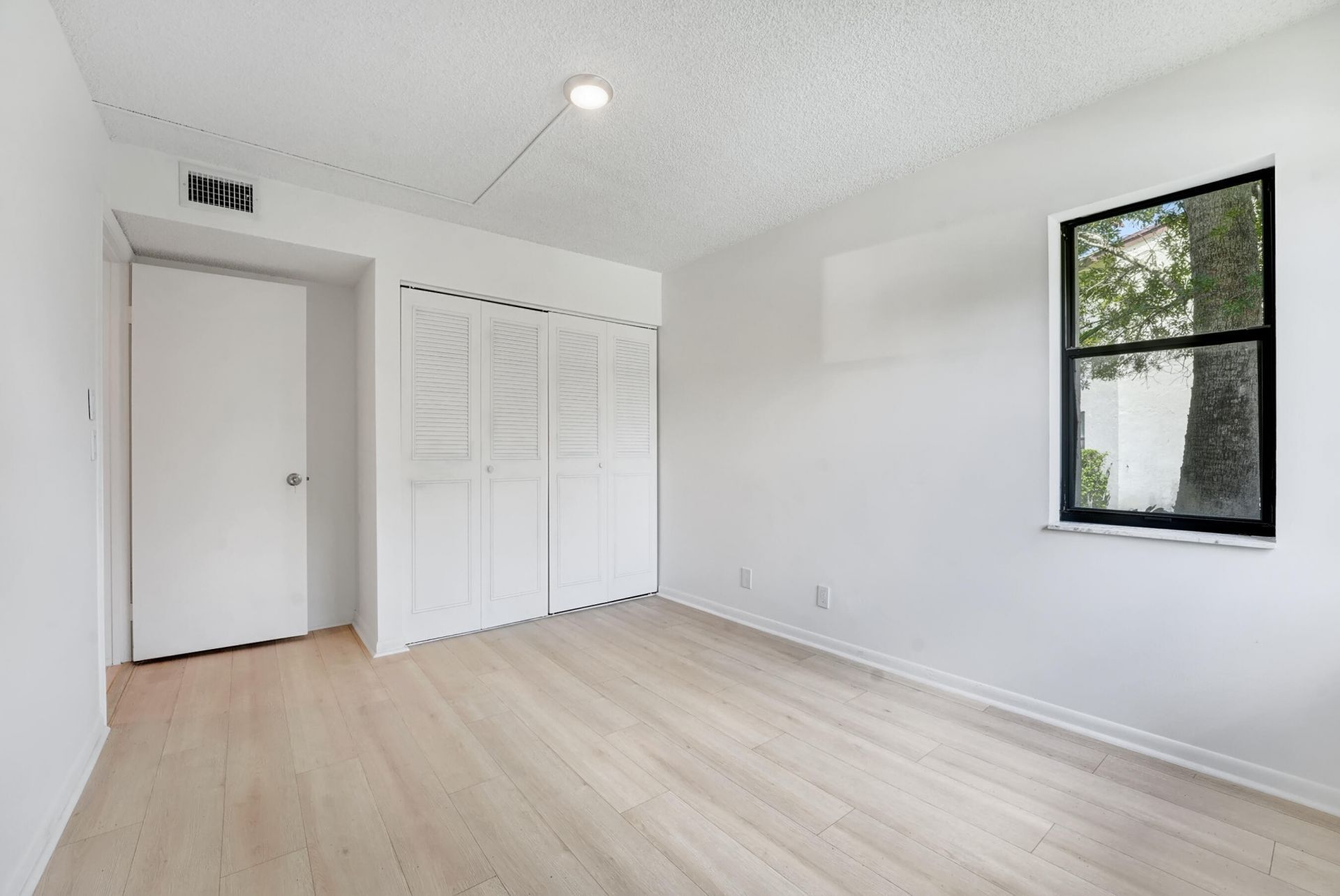 3359 Lucerne Park Drive, Greenacres, FL 33467 Photo