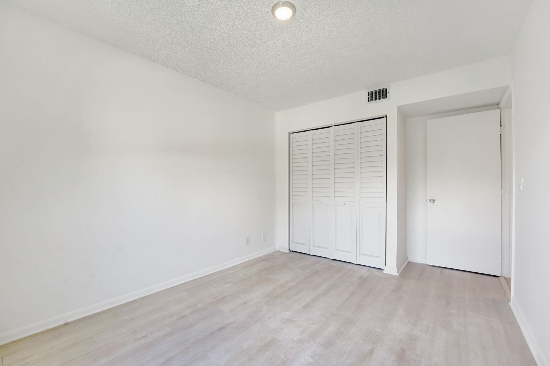 3359 Lucerne Park Drive, Greenacres, FL 33467 Photo