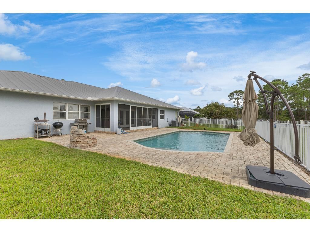 10611 Pine Needle Drive, Fort Pierce, FL 34945 Photo