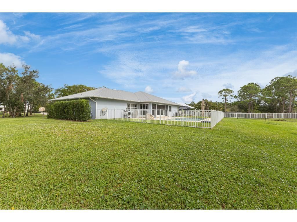 10611 Pine Needle Drive, Fort Pierce, FL 34945 Photo