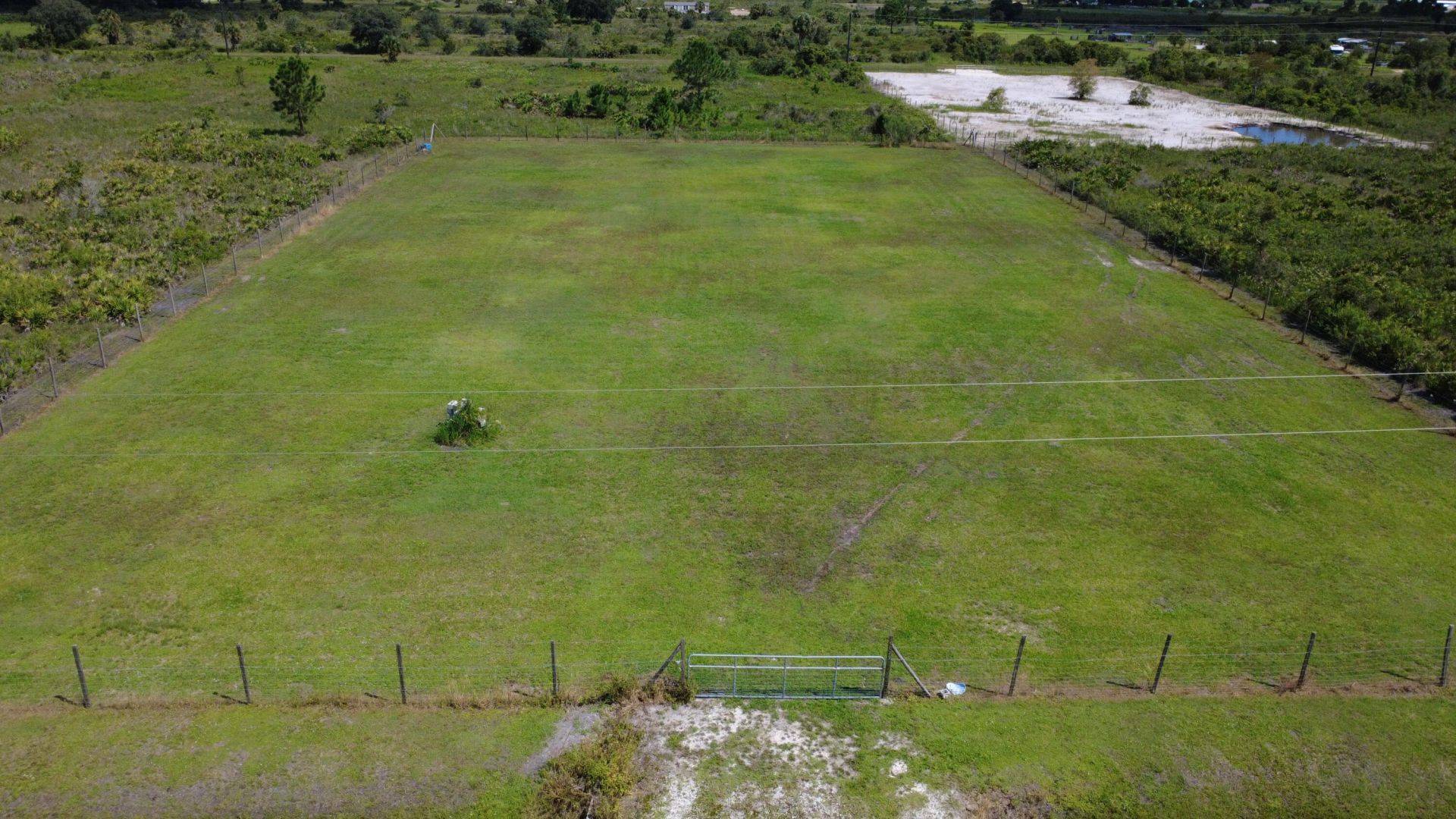 19029 NW 258th Street, Okeechobee, FL 34972 Main Photo