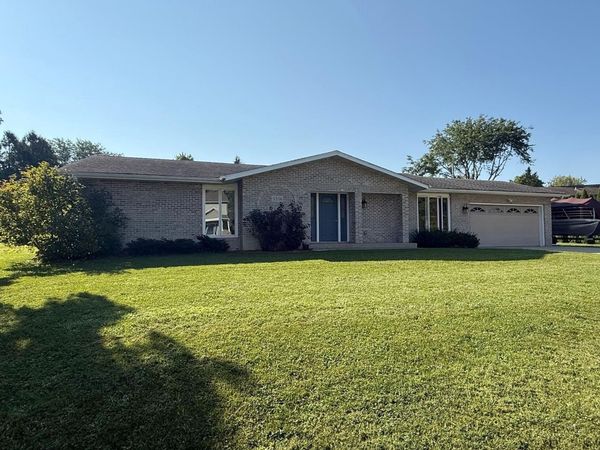 5556 Rainbow Road, Waunakee, WI 53597