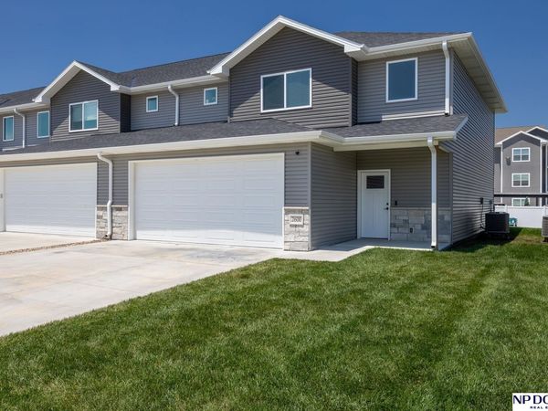 2600 W B Street, Lincoln, NE 68522