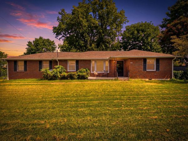 2952 Hillhurst Dr , Nashville, TN 37207