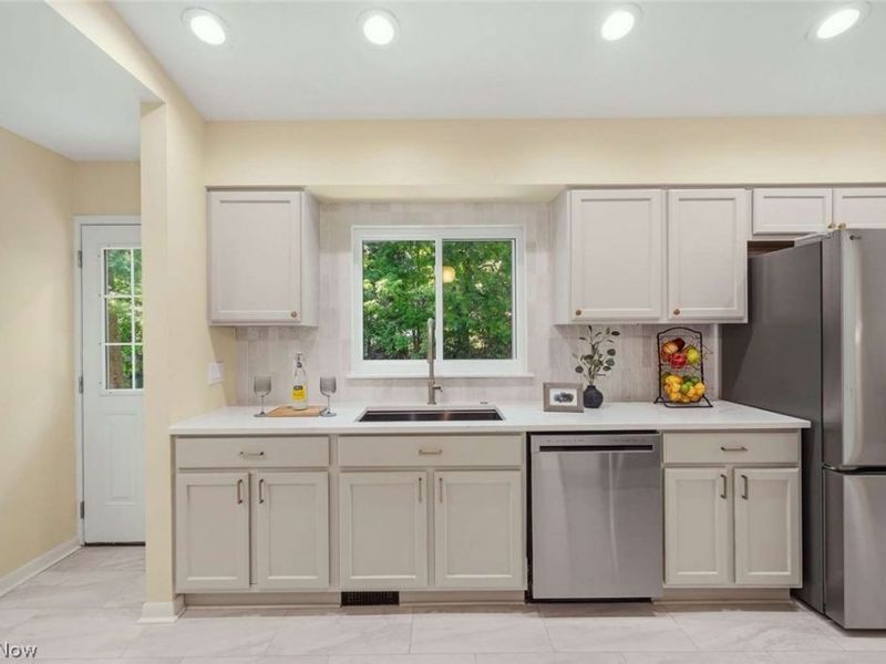 8454 Melody Lane, Macedonia, OH 44056 Photo 20