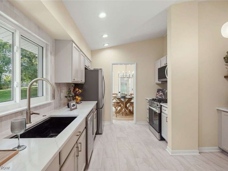8454 Melody Lane, Macedonia, OH 44056 Photo 22