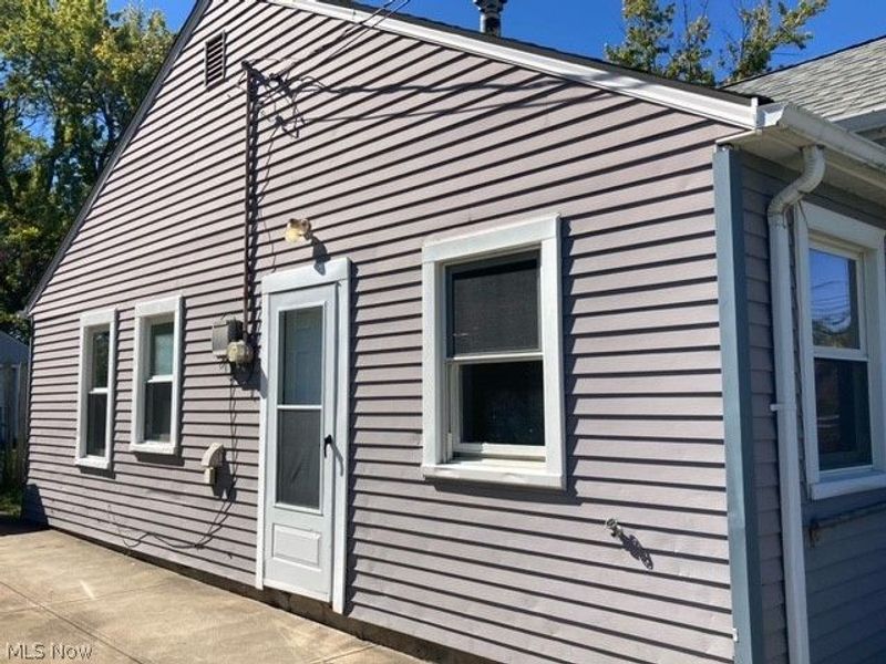 5721 Flowerdale Avenue, Cleveland, OH 44144 Photo 16