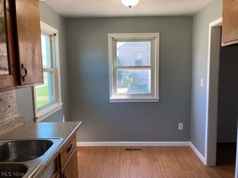 5721 Flowerdale Avenue, Cleveland, OH 44144 Photo 3