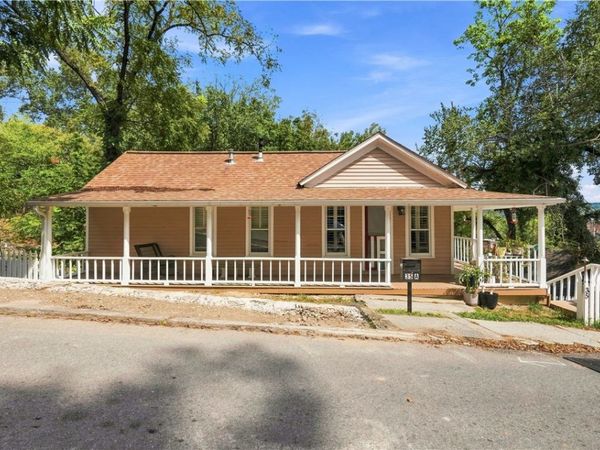 35 Mountain Street, Eureka Springs, AR 72632