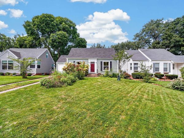 1608 45th Street, Des Moines, IA 50310