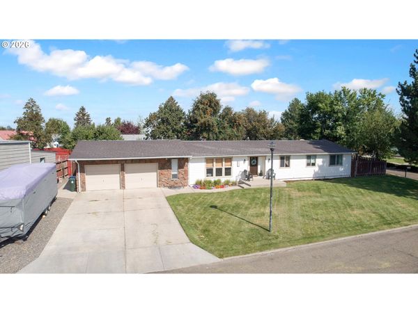 111 HILLCREST DR, Baker City, OR 97814