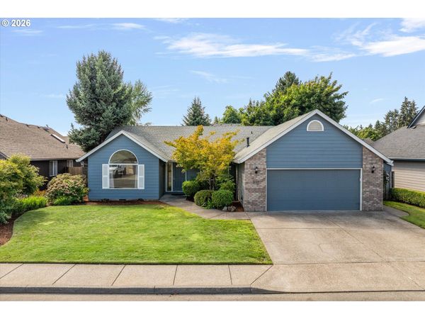 317 SE 9TH AVE, Canby, OR 97013