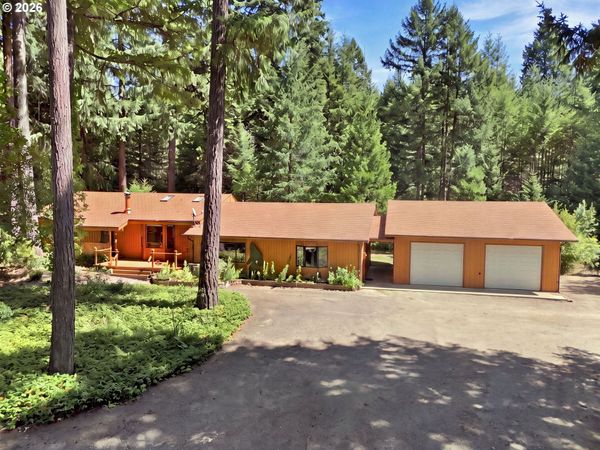 90305 BAKER RD, Elmira, OR 97437