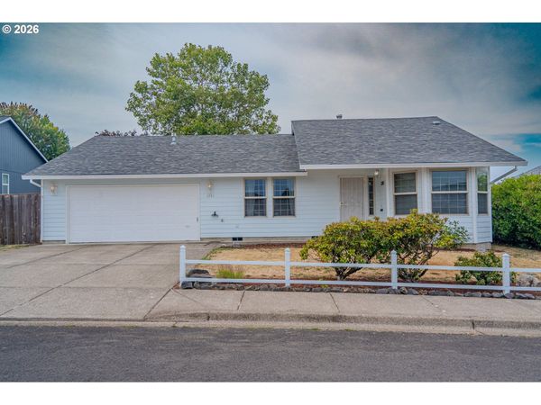 1351 N MONROE ST, Lafayette, OR 97127