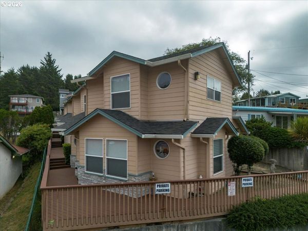 250 SE COAST GUARD DR, Unit 1, Depoe Bay, OR 97341