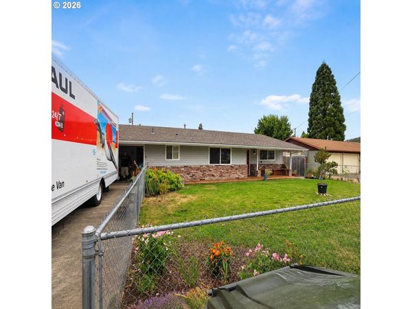 1510 NW LESTER ST, Roseburg, OR 97471