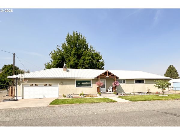 2305 16TH ST, Baker City, OR 97814
