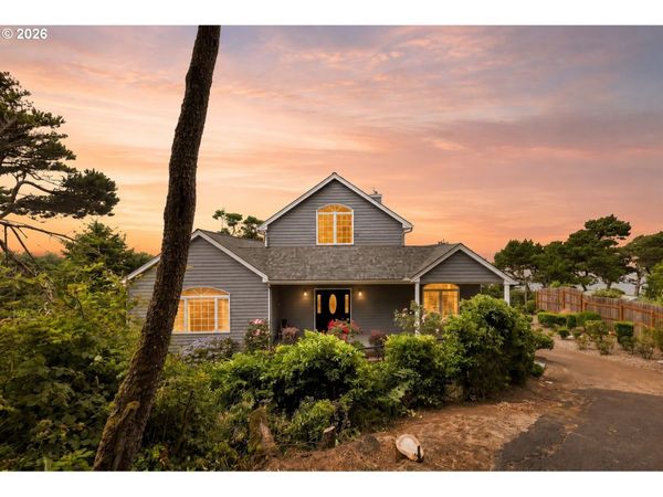 6988 NW PACIFIC COAST HWY, Seal Rock, OR 97376