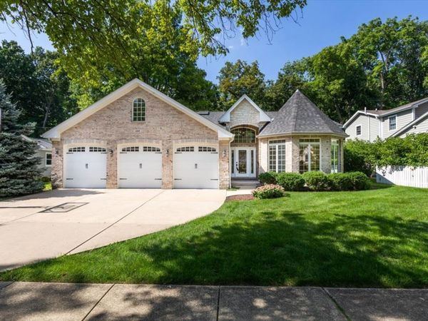 1009 Douglas Avenue , Naperville, IL 60540