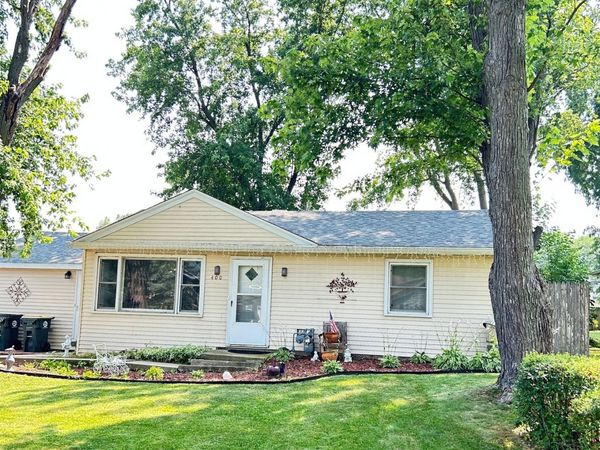 400 Birchwood Drive , Antioch, IL 60002