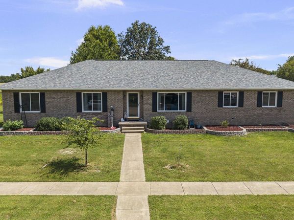 605 N Downey Street , Walcott, IA 52773