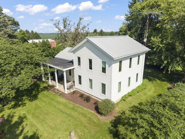 41W020 Seavey Road, Sugar Grove, IL 60554