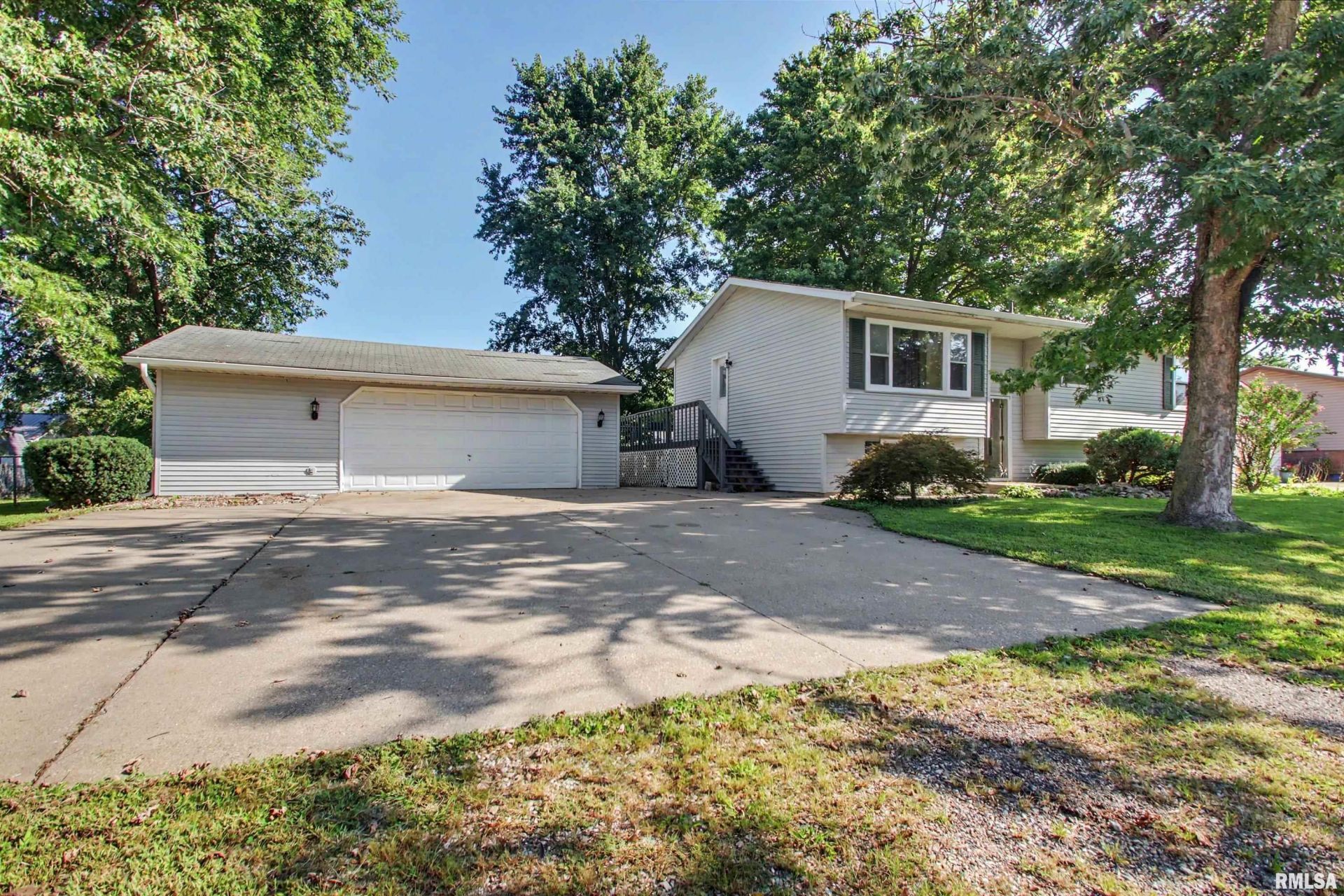 8117 Dawn Road, Fowler, IL 62338 Main Photo