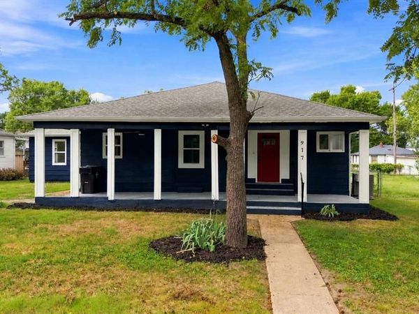 917 W 2nd Street , West Plains, MO 65775