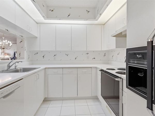 13701 SW 12th St, Unit 311A, Pembroke Pines, FL 33027
