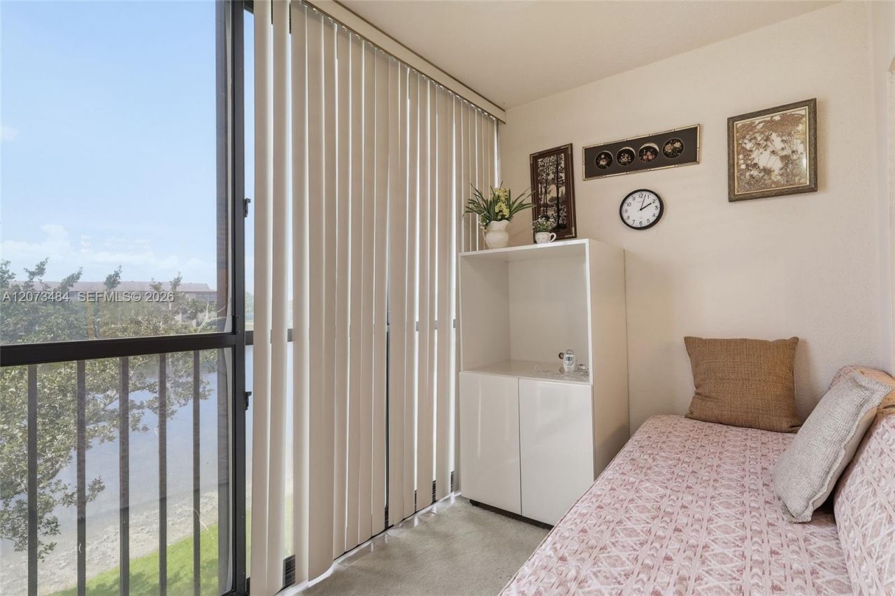 13701 SW 12th St , Unit 311A, Pembroke Pines, FL 33027 Photo