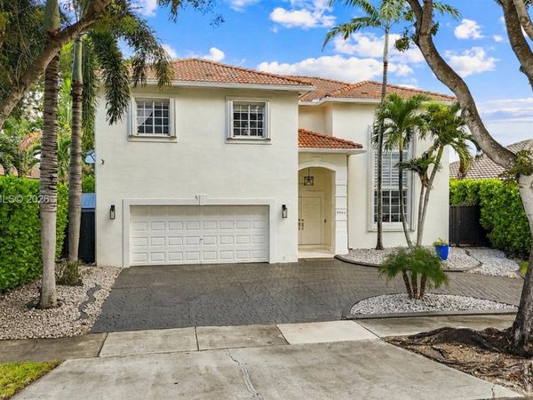 9067 NW 169th St , Miami Lakes, FL 33018