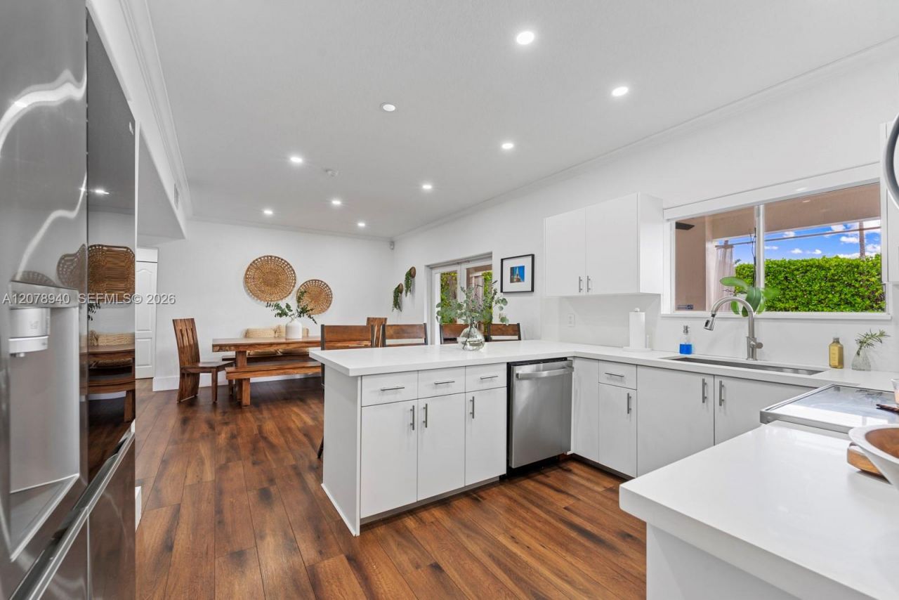 9067 NW 169th St , Miami Lakes, FL 33018 Photo