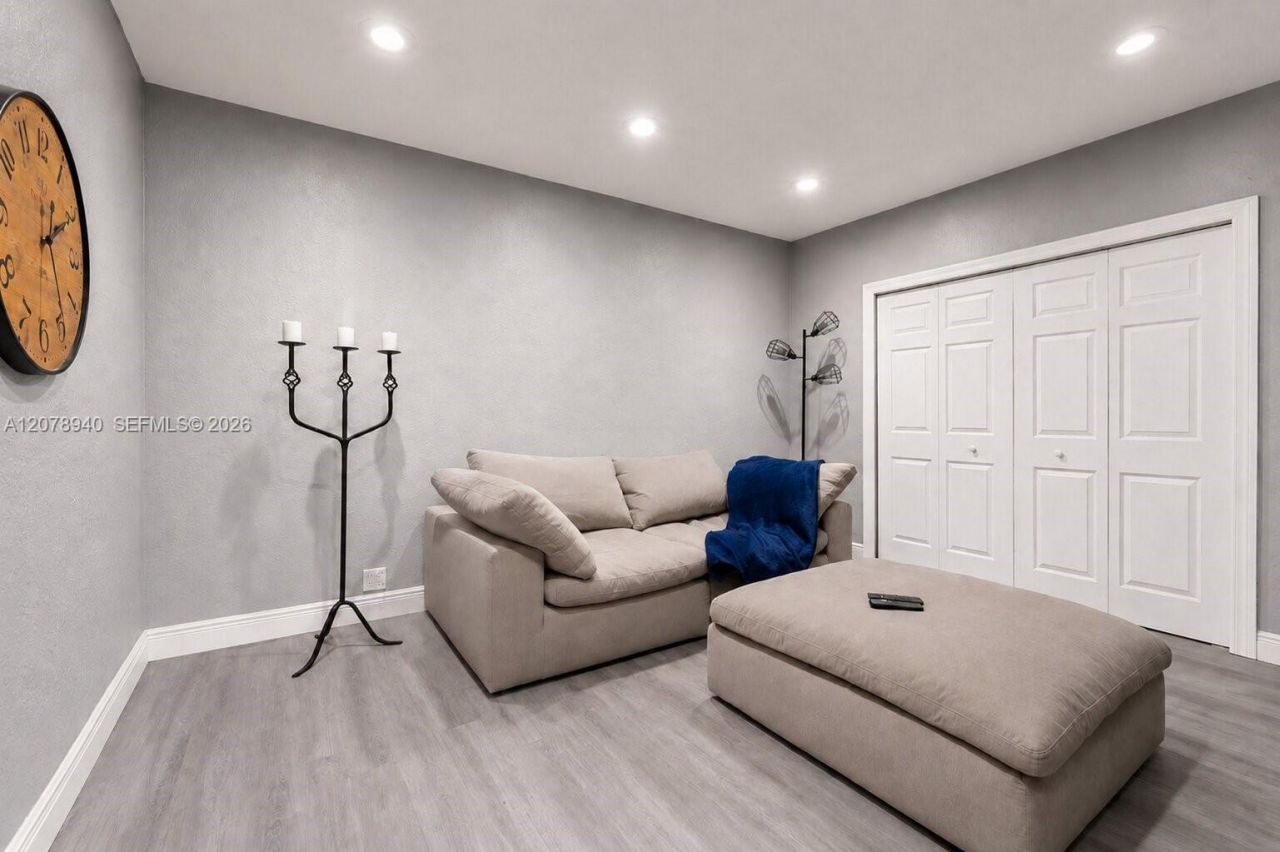 9067 NW 169th St , Miami Lakes, FL 33018 Photo