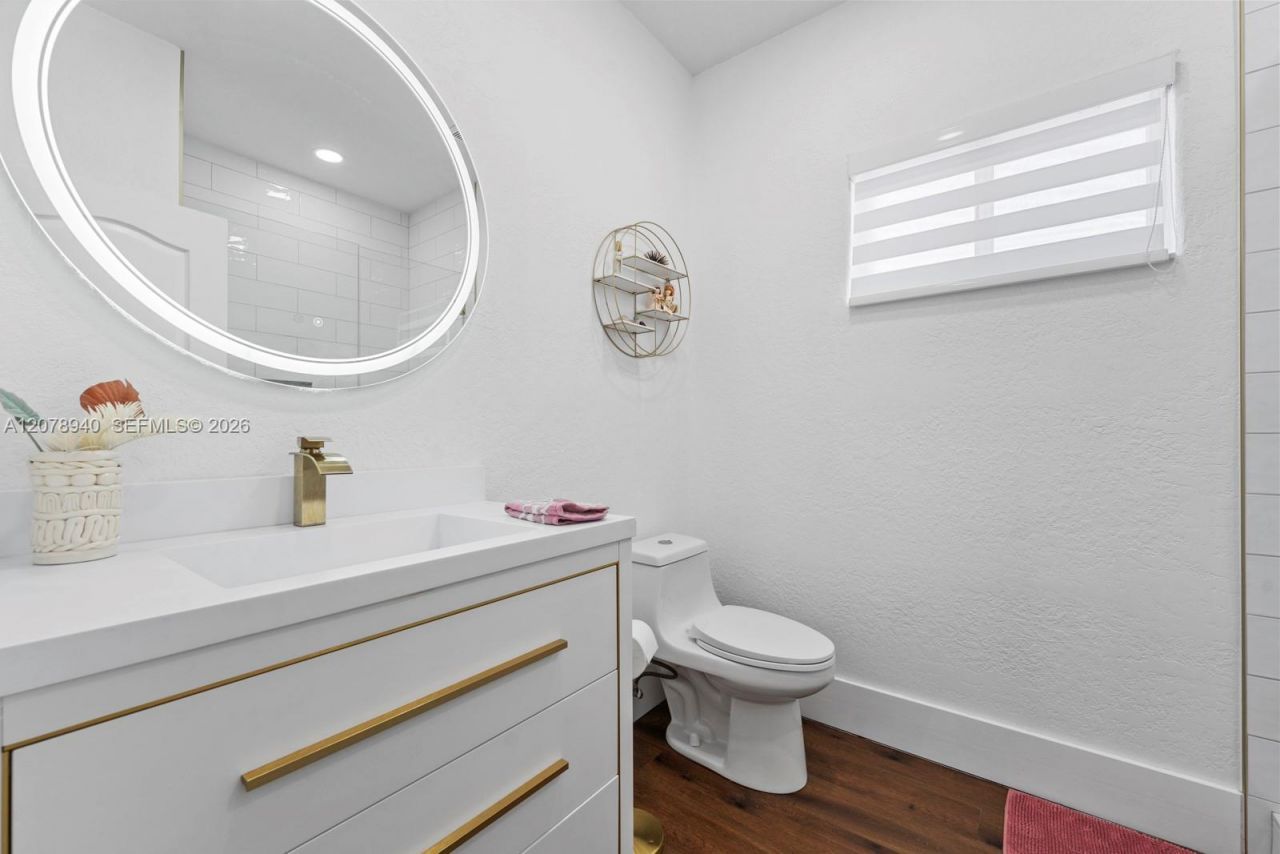 9067 NW 169th St , Miami Lakes, FL 33018 Photo