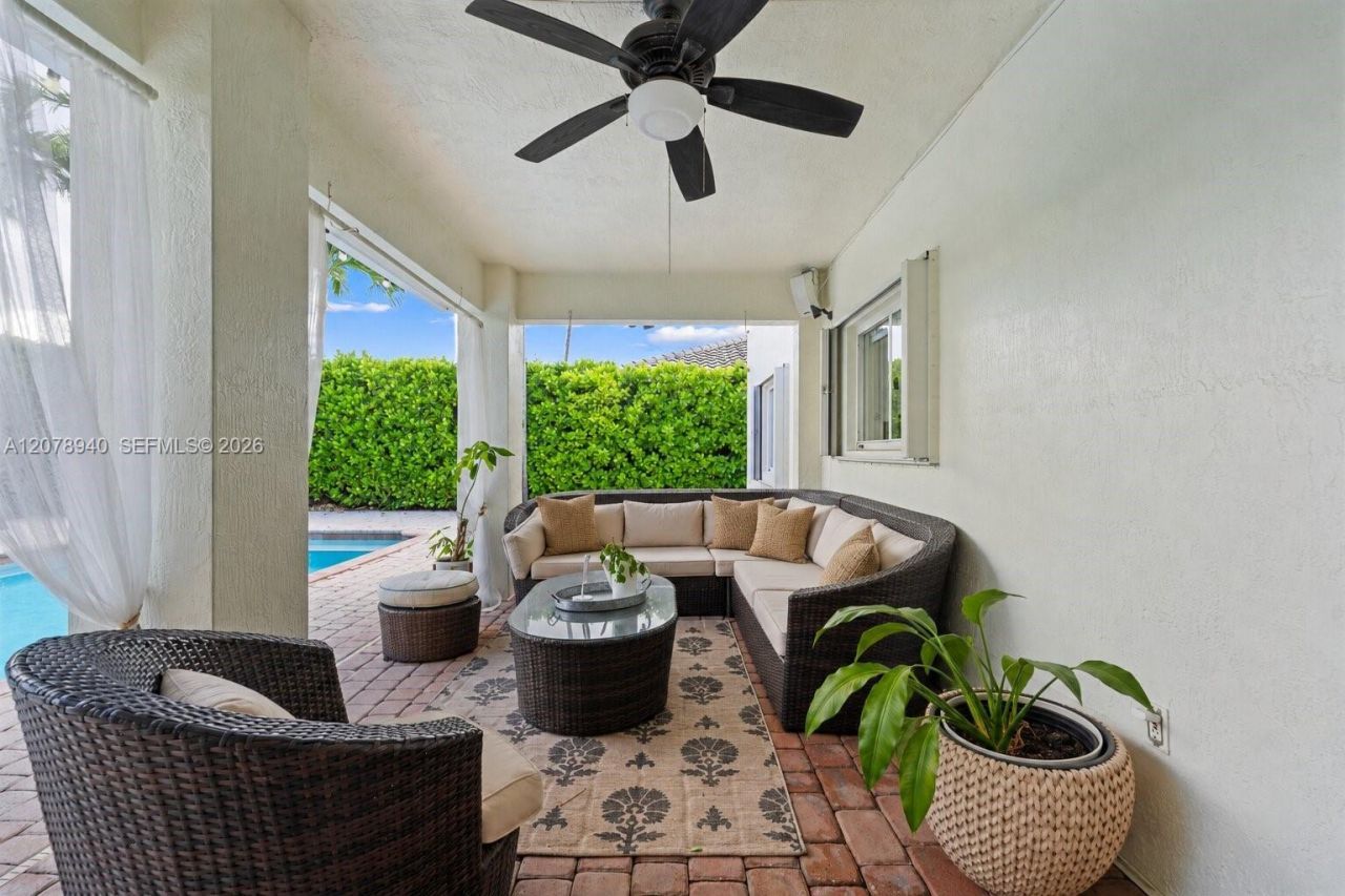 9067 NW 169th St , Miami Lakes, FL 33018 Photo