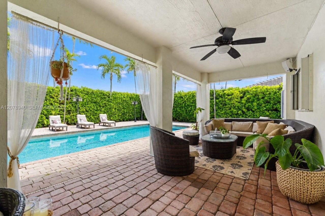 9067 NW 169th St , Miami Lakes, FL 33018 Photo