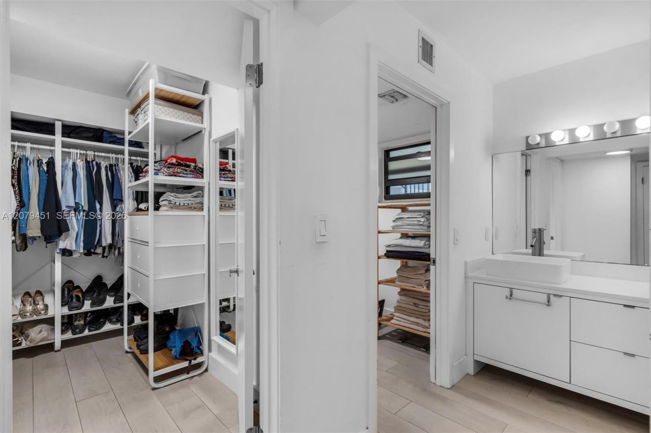 101 Ocean Lane Dr , Unit 1011, Key Biscayne, FL 33149 Photo