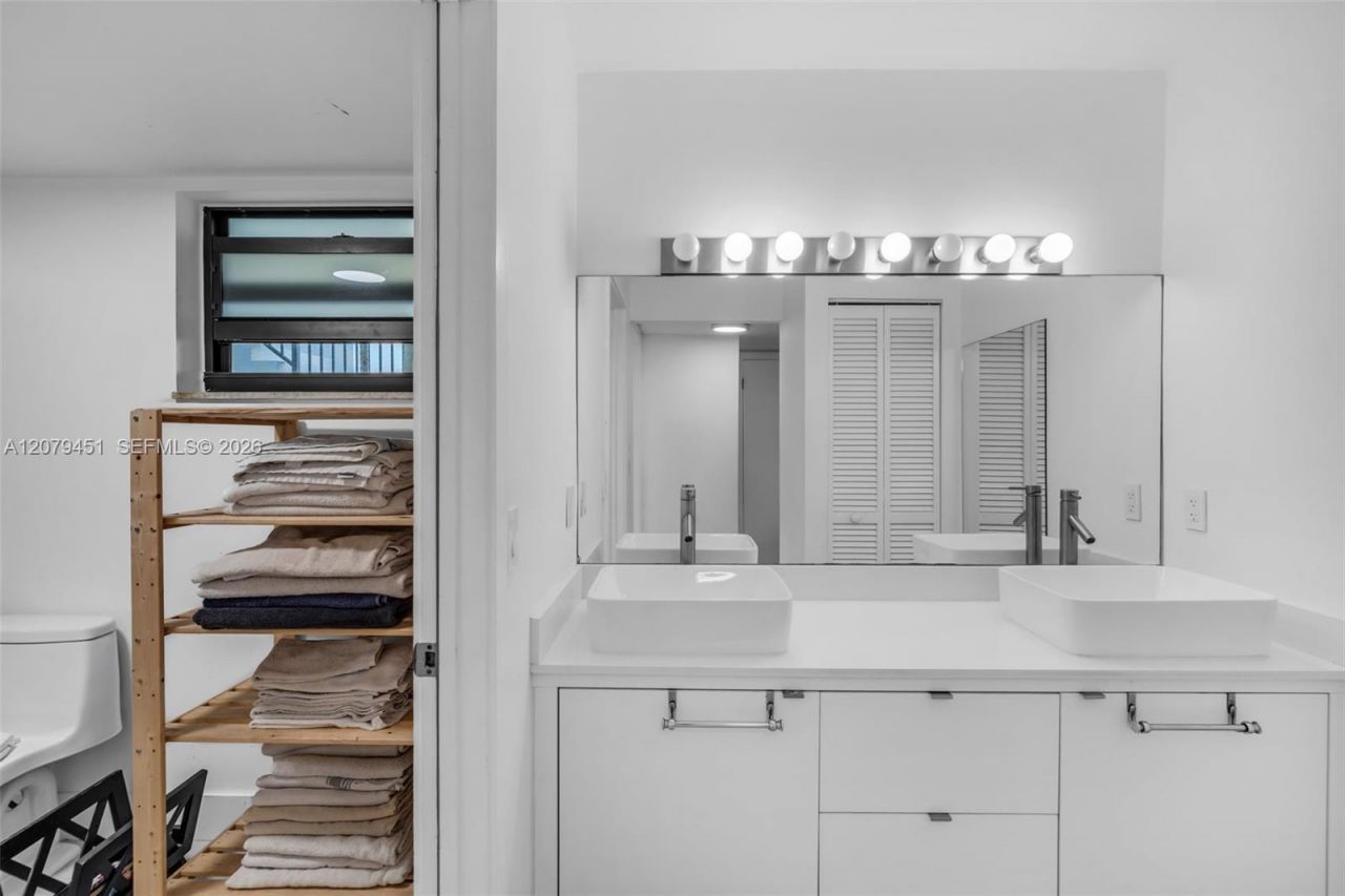 101 Ocean Lane Dr , Unit 1011, Key Biscayne, FL 33149 Photo