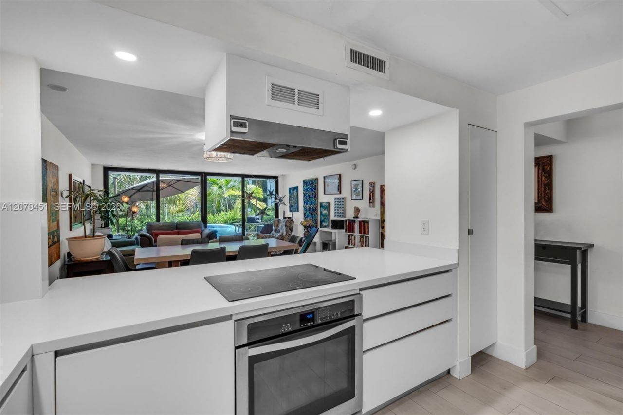 101 Ocean Lane Dr , Unit 1011, Key Biscayne, FL 33149 Photo