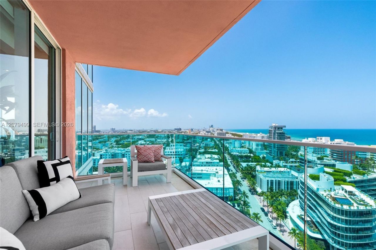 300 S Pointe Dr, Unit 2005, Miami Beach, FL 33139 Photo
