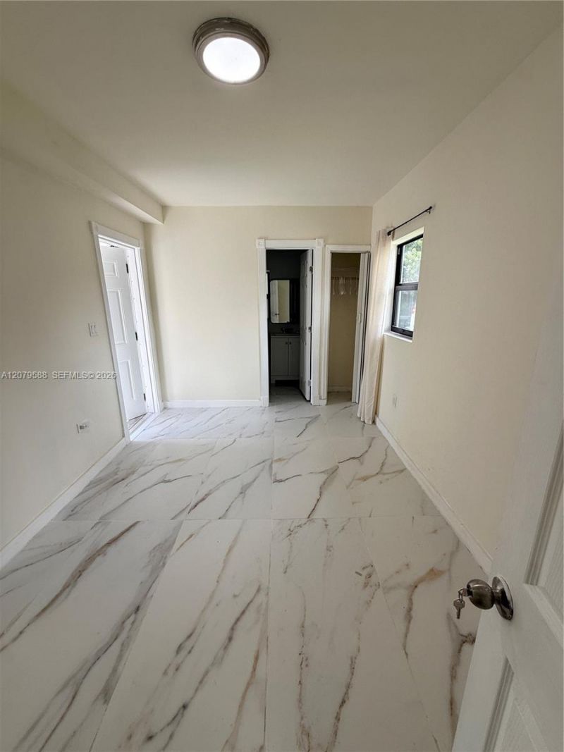 2754 NW 60th St , Miami, FL 33142 Photo
